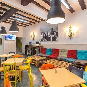 Loft Group Hostel Lloret de Mar